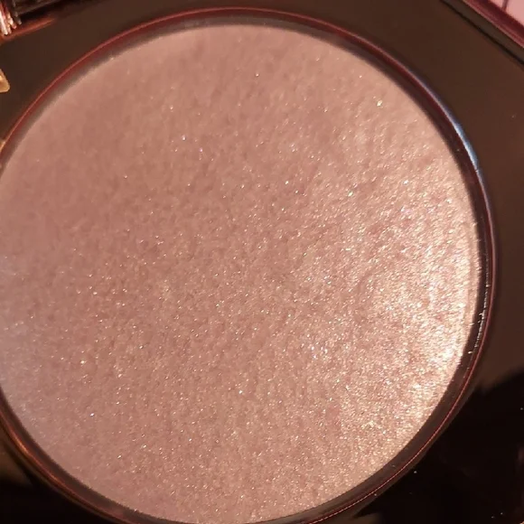 Fenty Beauty Diamond Bomb All-Over Diamond Veil - Pink - Picture 9 of 11